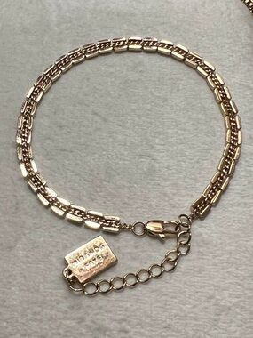 Miranda Frye Gold-Tone Box-Link Women's Bracelet